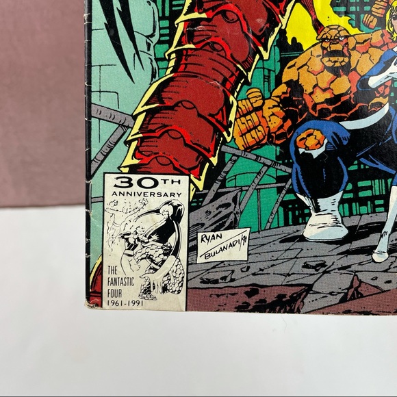Marvel Comics Fantastic Four December 1991 - Picture 4 of 7